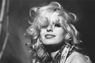 女人梦到女明星,女人梦到女明星的神秘寓意